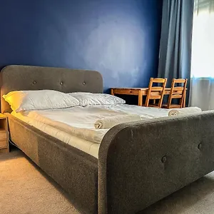  Hostal Demi